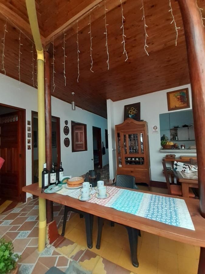Hostal La Comedia Jardín Exterior photo